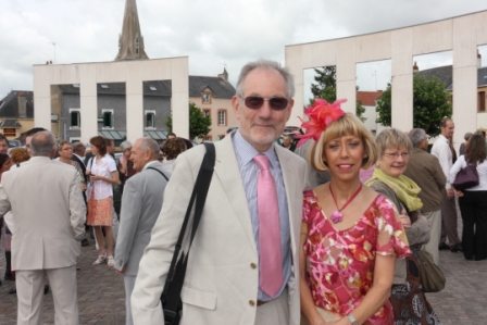 Pete and Jan Barker outside the Town Hall in Couëron, France before Amélie Guillouët and Cédric Supiot's wedding