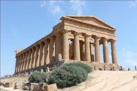 Temple of Concord, Valle dei Templi, Agrigento, Sicily, Italy