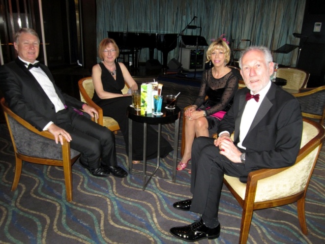 Cocktails in Horizons Bar before Formal Night on Thomson Celebration